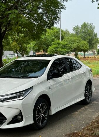 
								Toyota Corolla Altis 1.6 X CVT-i Special Edition 2022 full									