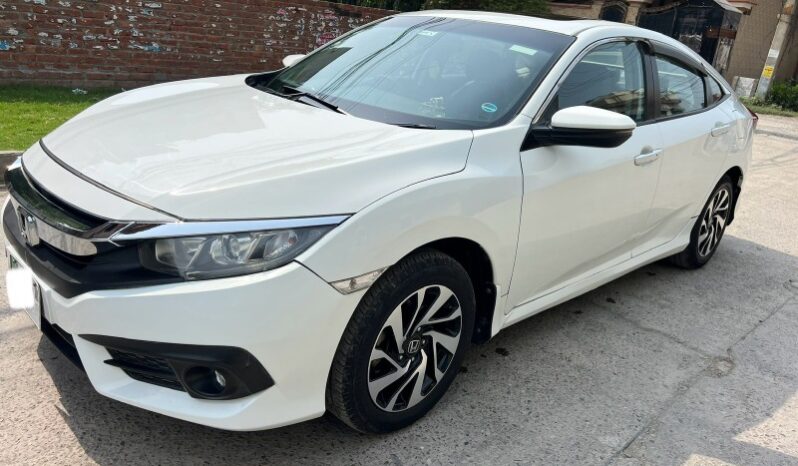 
								Honda Civic Oriel 1.8 i-VTEC CVT 2017 full									