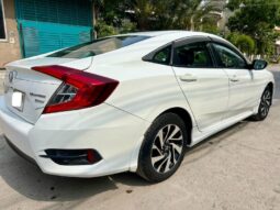 
										Honda Civic Oriel 1.8 i-VTEC CVT 2017 full									