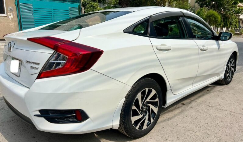 
								Honda Civic Oriel 1.8 i-VTEC CVT 2017 full									