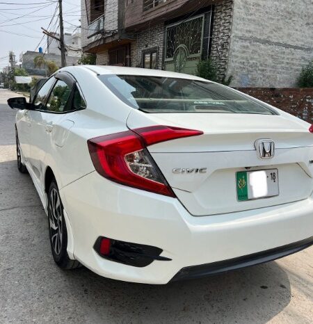 
								Honda Civic Oriel 1.8 i-VTEC CVT 2017 full									