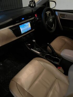 Toyota Corolla Altis Grande CVT-i 1.8 2016