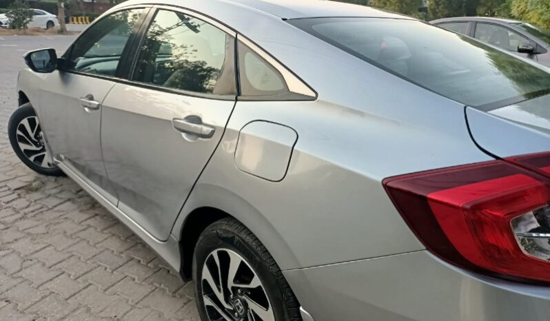 
								Honda Civic Oriel 1.8 i-VTEC CVT 2018 full									