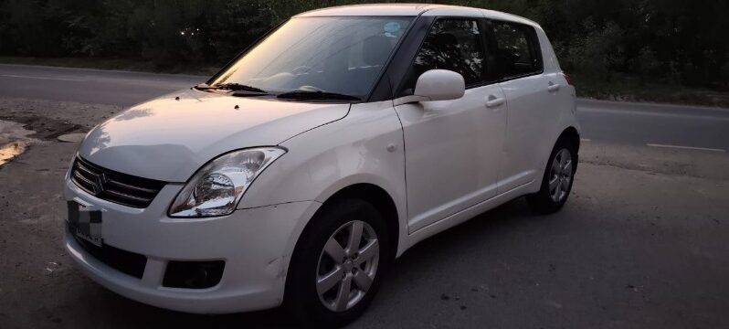 
								Suzuki Swift DLX Automatic 1.3 2018 full									