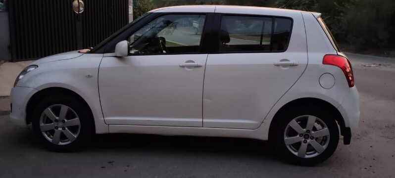 
								Suzuki Swift DLX Automatic 1.3 2018 full									