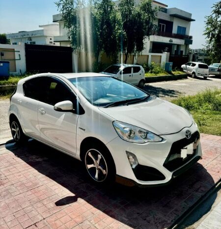 
								Toyota Aqua GS 2016 full									