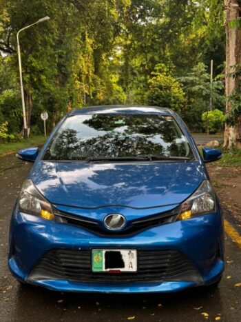 Toyota Vitz .F 1.3 2015