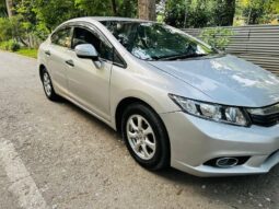 Honda Civic 1.8 i-VTEC CVT 2013