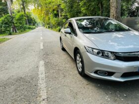 Honda Civic 1.8 i-VTEC CVT 2013