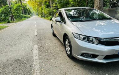 Honda Civic 1.8 i-VTEC CVT 2013