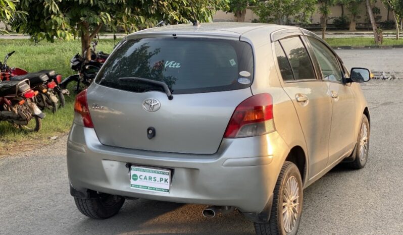 
								Toyota Vitz B 1.0 2010 full									