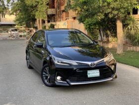 Toyota Corolla Altis Grande 1.8 2017