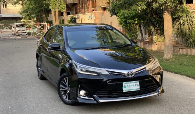 
								Toyota Corolla Altis Grande 1.8 2017 full									