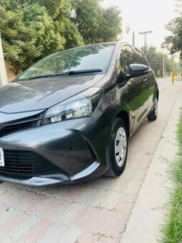 
										Toyota Vitz .F 1.0 2015 full									