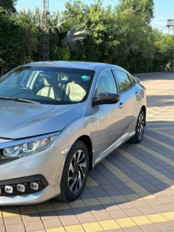 Honda Civic Oriel 1.8 i-VTEC CVT 2017