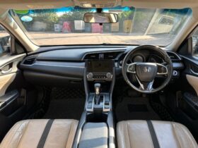 Honda Civic Oriel 1.8 i-VTEC CVT 2017