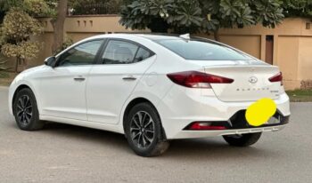 Hyundai Elantra GLS.. 2022