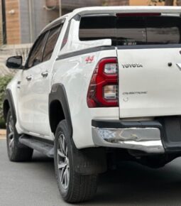 
										Toyota Hilux Revo V Automatic 2.8 2018 full									