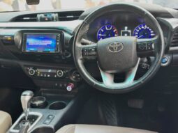 
										Toyota Hilux Revo V Automatic 2.8 2018 full									