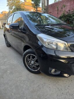 Toyota Vitz .F 1.0 2012