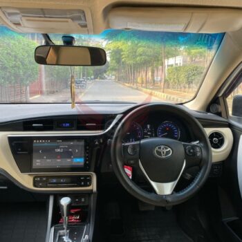 Toyota Corolla Altis Grande CVT-i 1.8 2017