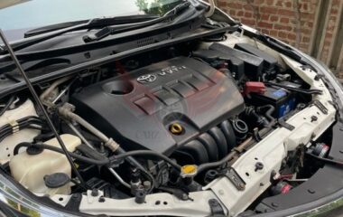 Toyota Corolla Altis Grande CVT-i 1.8 2017