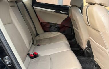 Honda Civic 1.8 i-VTEC CVT 2017