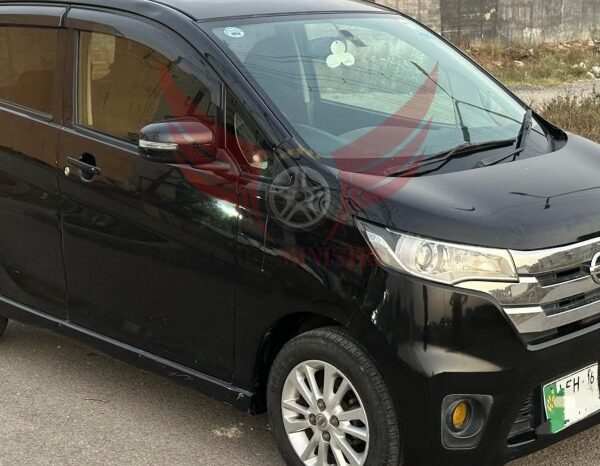 
								Nissan Dayz Highway star 2013 full									